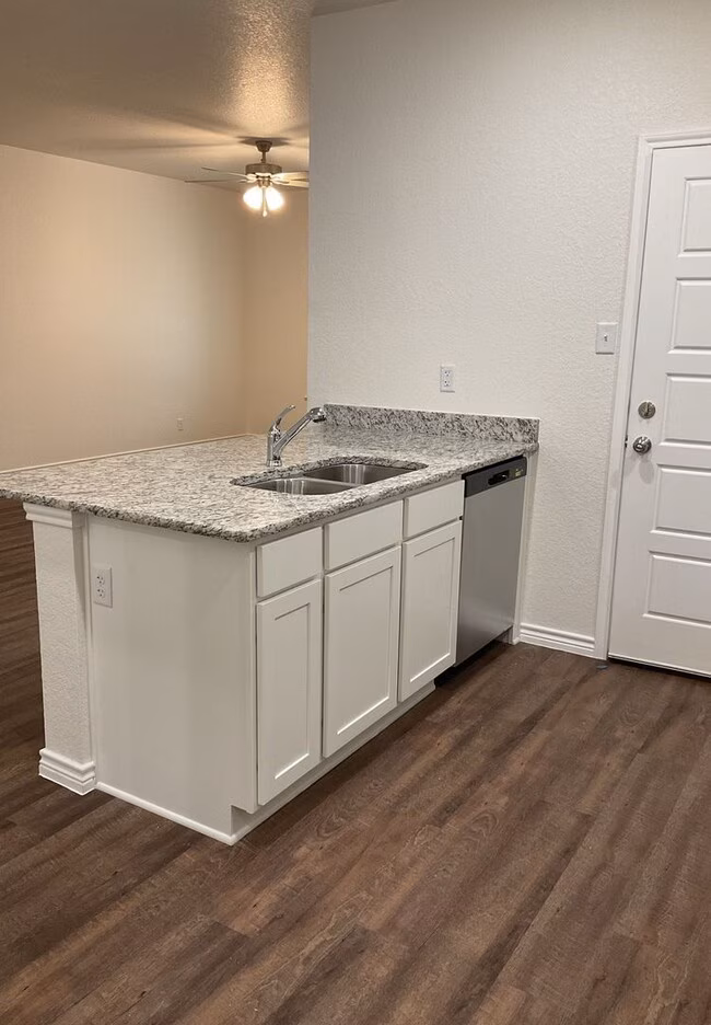 1109 Carlsberg Dr Killeen, TX 76549 photo 3