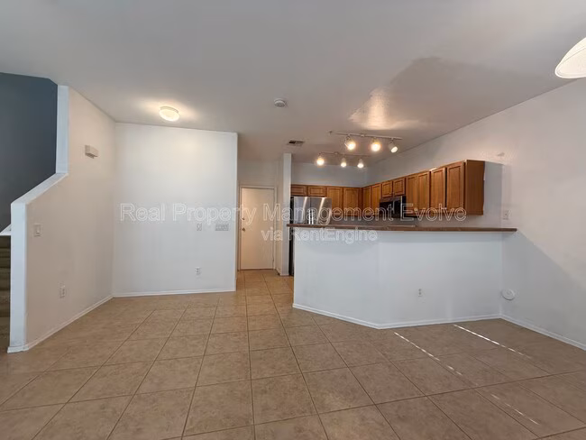 1702 E Bell Rd Phoenix, AZ 85022 photo 3
