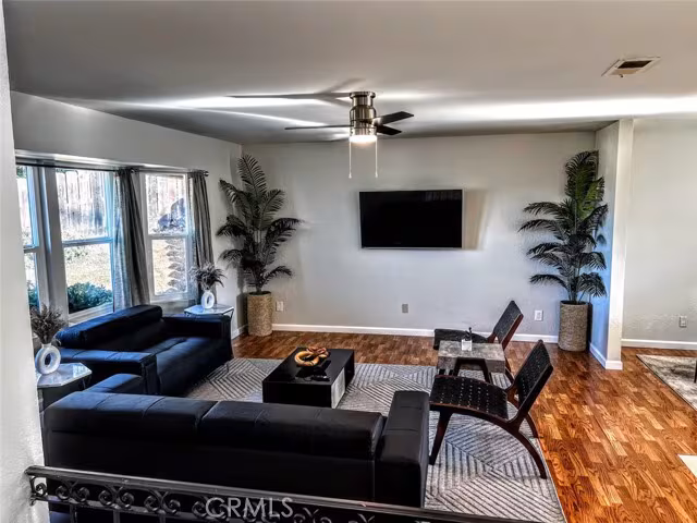 1811 Navajo Pl Escondido, CA 92029 photo 3