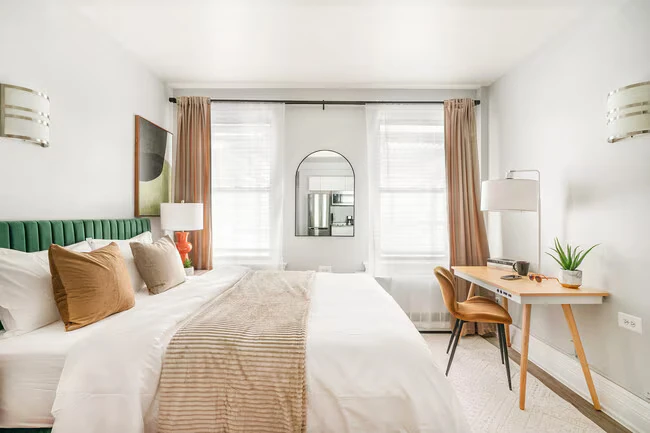 240 W 73rd St New York, NY 10023 photo 4