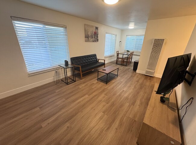 1631 B Ave National City, CA 91950 photo 5
