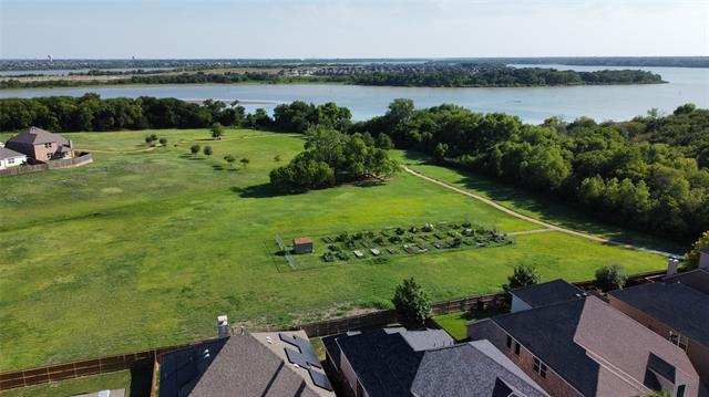 1913 Christopher Creek Drive, Little Elm, TX 75068 photo 2
