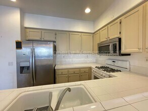 1279 Gorge Run Wy Chula Vista, CA 91913 photo 2