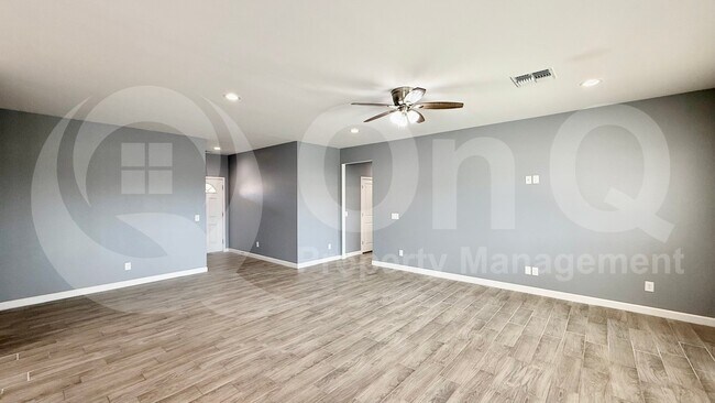 8375 W Concordia Dr Arizona City, AZ 85123 photo 5