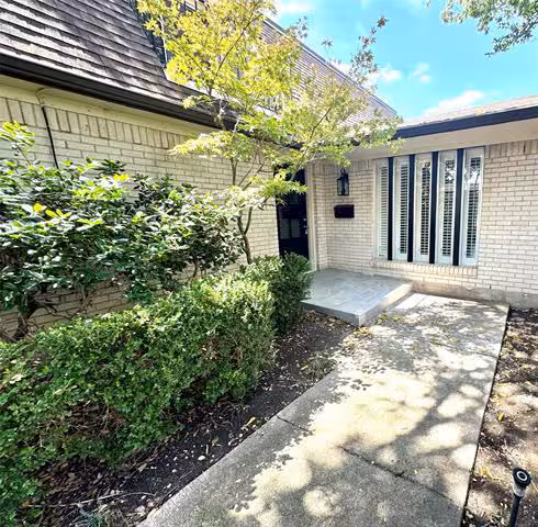 10609 Sandpiper Lane, Dallas, TX 75230 photo 2