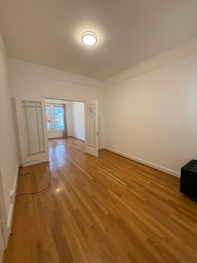 3248 Folsom St San Francisco, CA 94110 photo 5