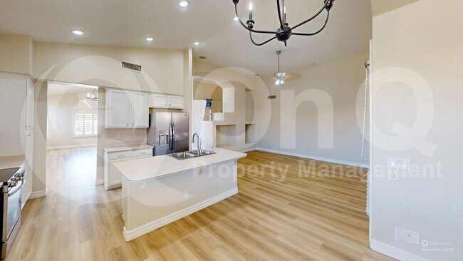2962 S Yucca St Chandler, AZ 85286 photo 2