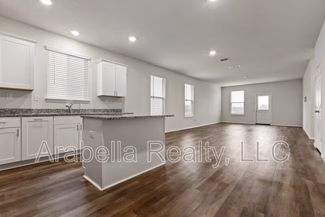 440 Lynwood Gold New Braunfels, TX 78130 photo 5