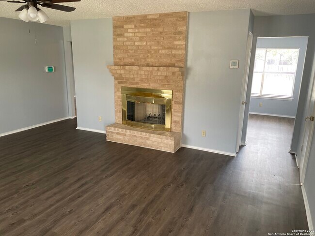 2514 Ravina St San Antonio, TX 78222 photo 3