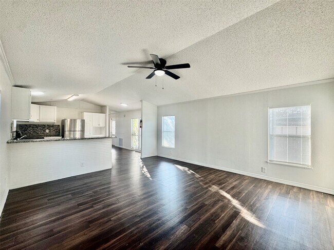 1001-1007 Spooner Street, Pasadena, TX 77506 photo 2