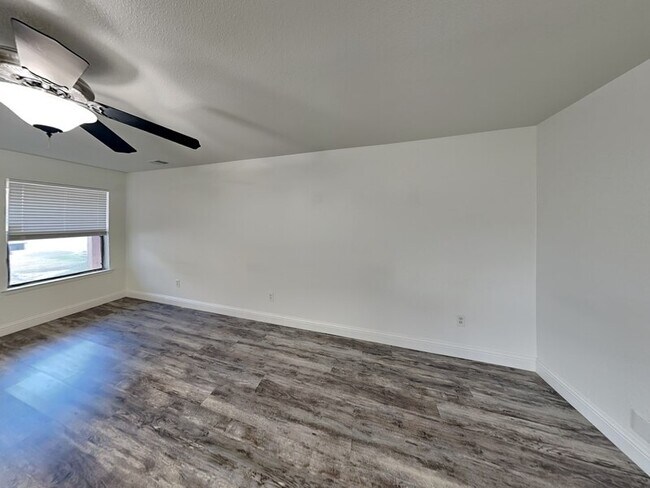 2628 Frazier Avenue, Fort Worth, TX 76110 photo 2