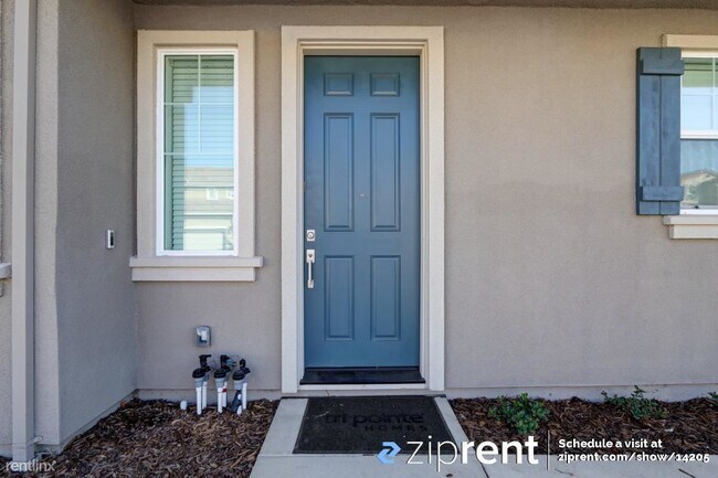 1300 Renewal Ln Fairfield, CA 94533 photo 2
