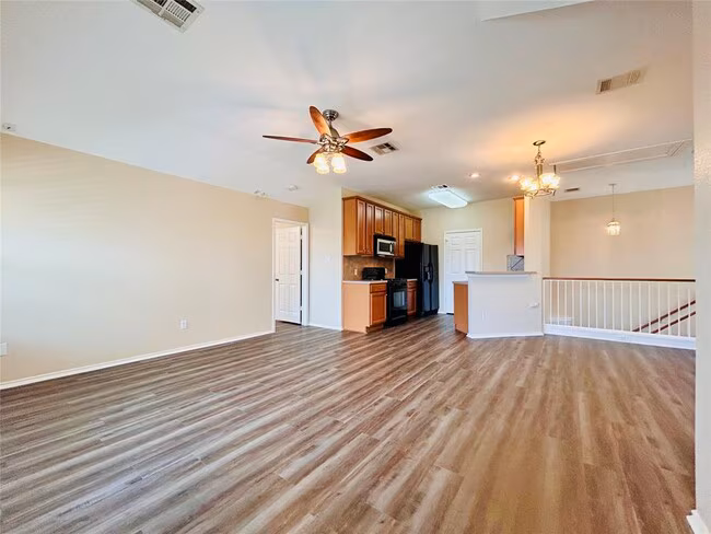 1900 Scofield Ridge Parkway, Austin, TX 78727 photo 4