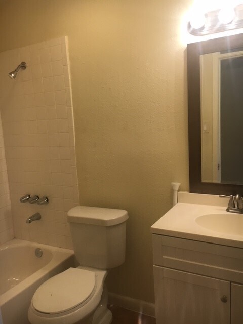 4709 Harmon Ave Austin, TX 78751 photo 3