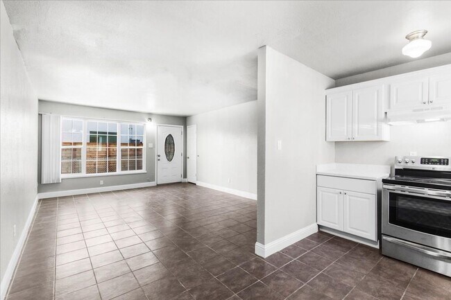 1813 63rd St Berkeley, CA 94703 photo 5