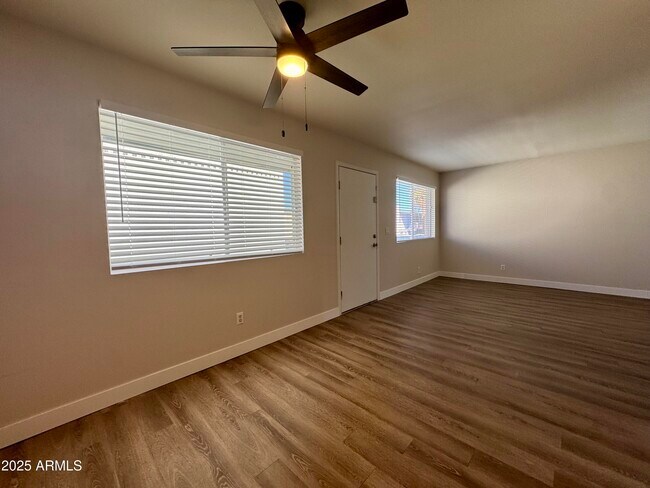 1702 W Tuckey Ln Phoenix, AZ 85015 photo 5