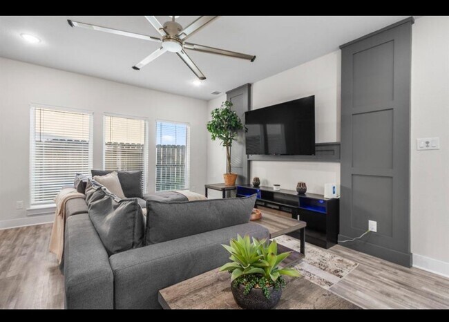 4681 Bellfort Street, Houston, TX 77051 photo 3