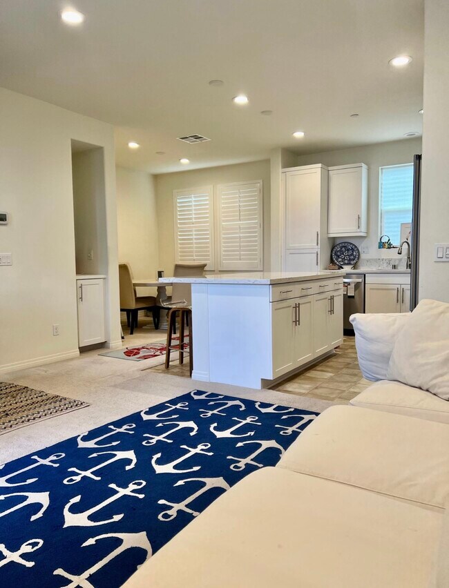 511 Finch Ln Imperial Beach, CA 91932 photo 2
