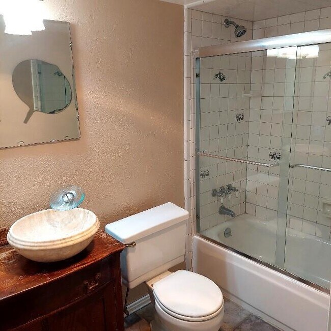 5533 King Dr The Colony, TX 75056 photo 3