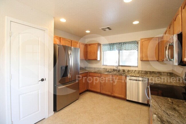 21495 East Via Del Palo photo 4