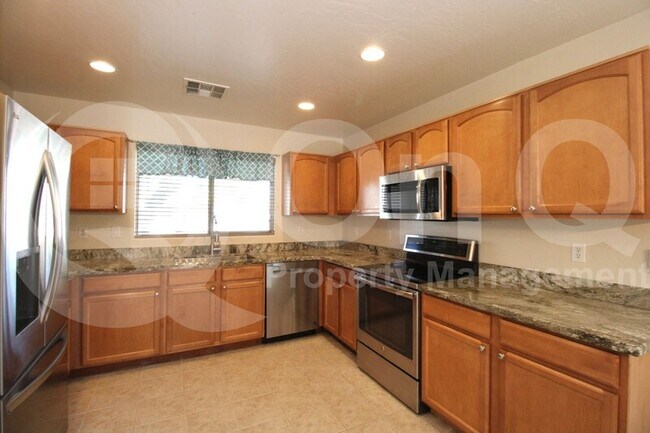 21495 East Via Del Palo photo 2