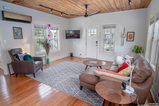311 Alamosa Ave San Antonio, TX 78210 photo 3