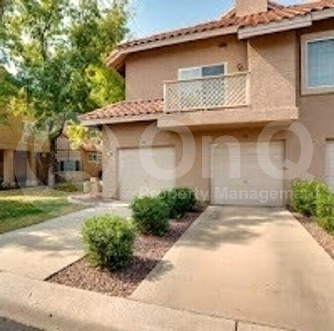 1633 E Lakeside Dr Gilbert, AZ 85234 photo 2
