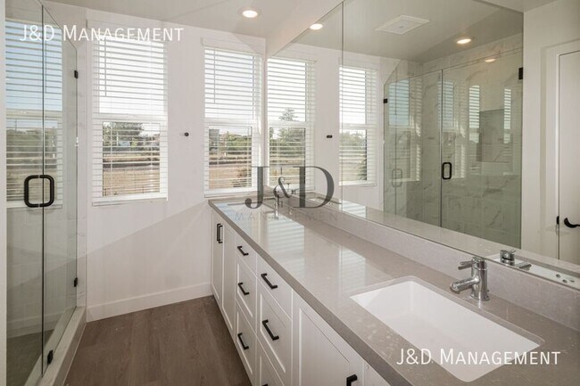 1934 Broadway St Oceanside, CA 92054 photo 4