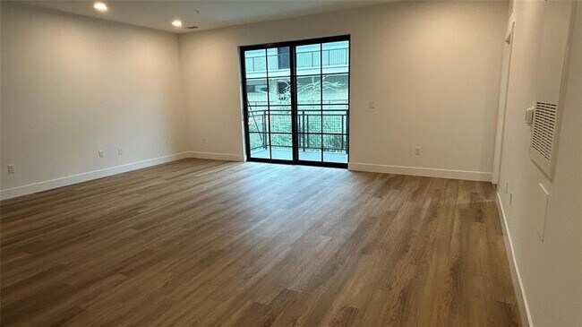 4315 S Congress Ave Austin, TX 78745 photo 3