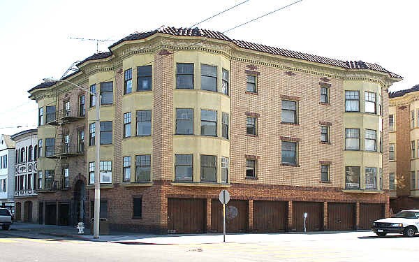 1895 Chestnut Street, San Francisco, CA 94123 photo 2