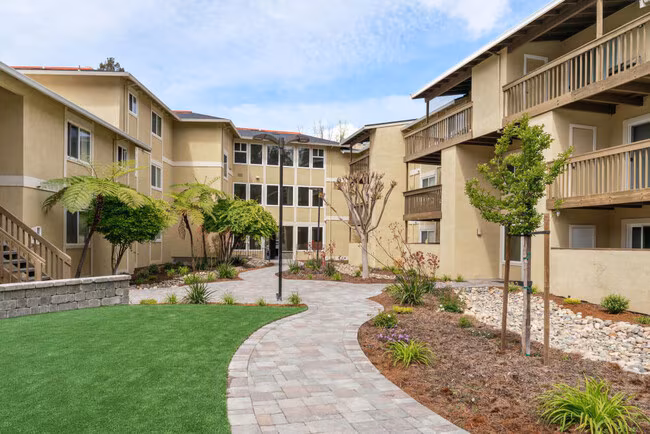 Vista Creek Apartments photo 4