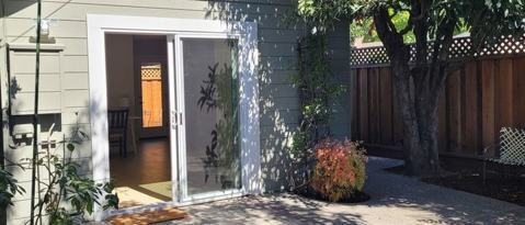 1023 Mercedes Ave photo 2
