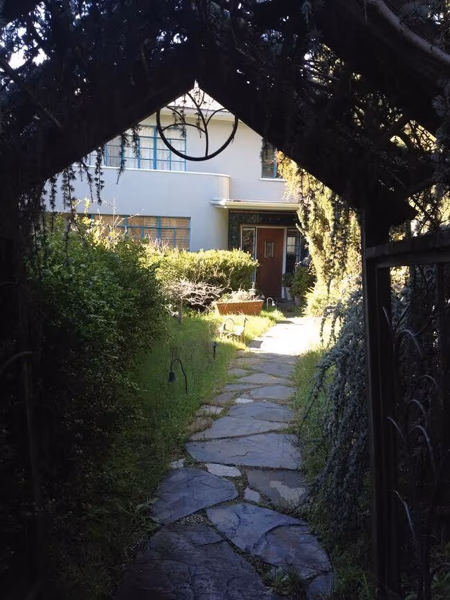 981 Vermont Street, Oakland, CA 94610 photo 4