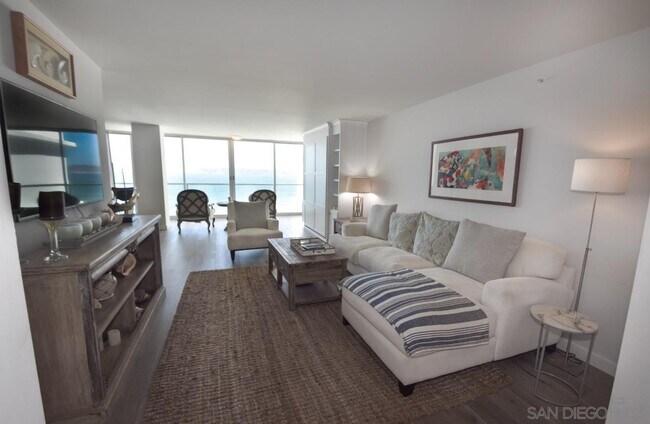 1780 Avenida Del Mundo Coronado, CA 92118 photo 2