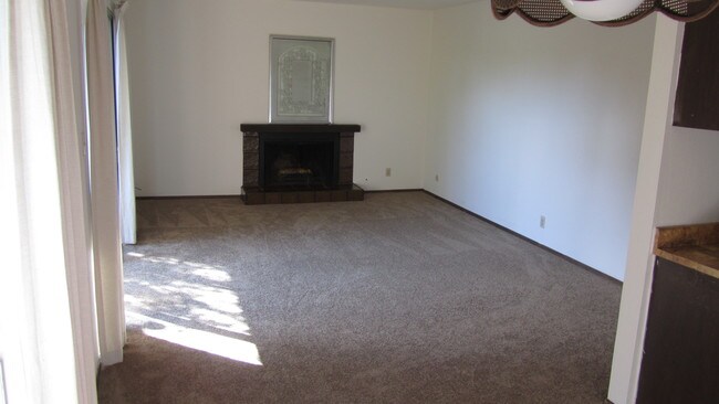 27320 Manon Ave Hayward, CA 94544 photo 3