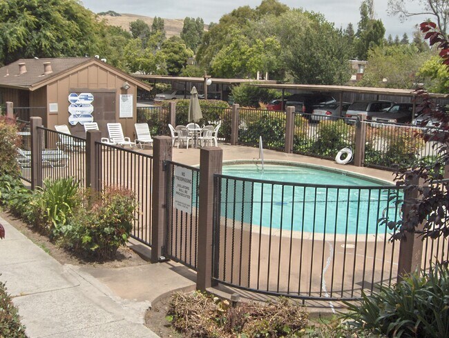 27320 Manon Ave Hayward, CA 94544 photo 2