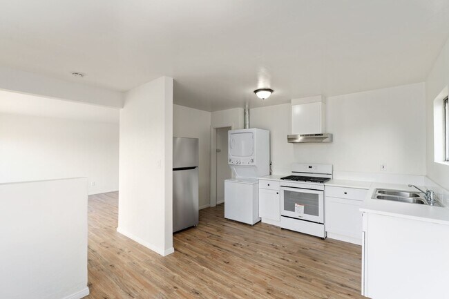 2085 Franklin Ave San Diego, CA 92113 photo 5