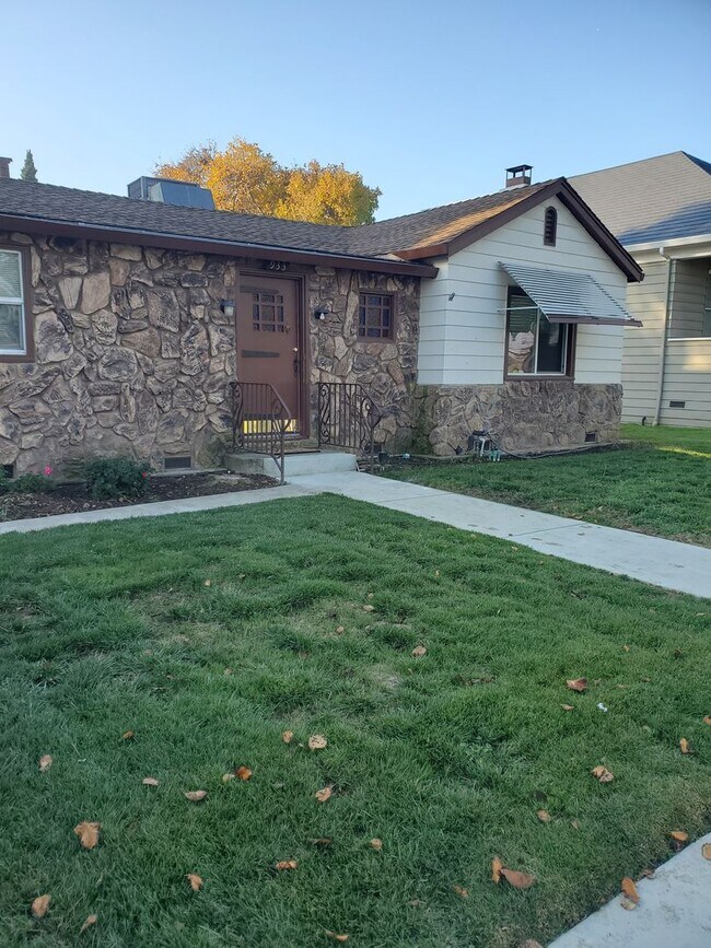 933 Delaware St Fairfield, CA 94533 photo 2