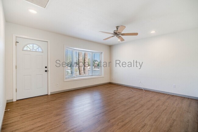 2609 E Aster Dr Phoenix, AZ 85032 photo 4