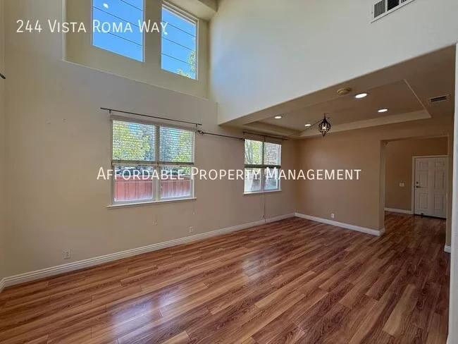 244 Vista Roma Way San Jose, CA 95136 photo 3