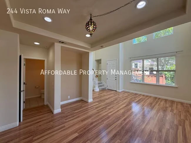244 Vista Roma Way San Jose, CA 95136 photo 4