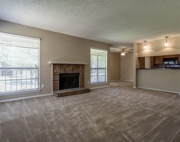 Whispering Oaks Apartments photo 3