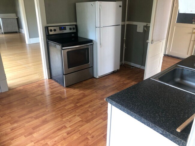 2347-2349 Federal Ave E Seattle, WA 98102 photo 4