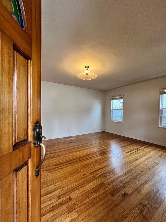 1407 Vale Ave Napa, CA 94559 photo 4