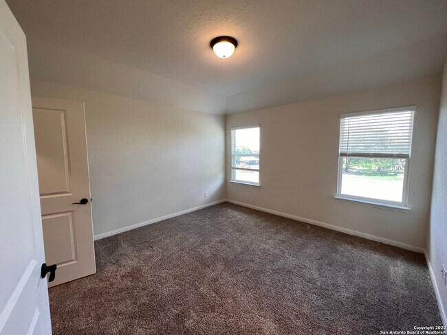 2314 Tulipwood Cv San Antonio, TX 78245 photo 4