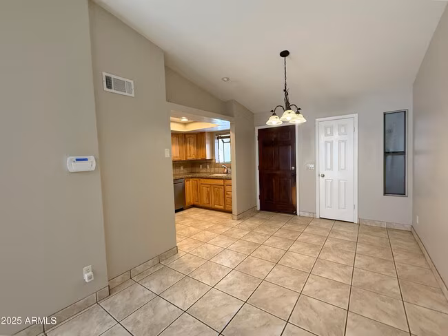 1500 N Sunview Pkwy photo 4
