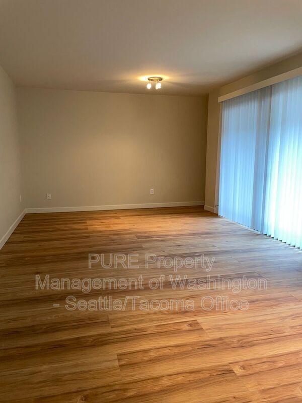 4012 California Ave SW Seattle, WA 98116 photo 2