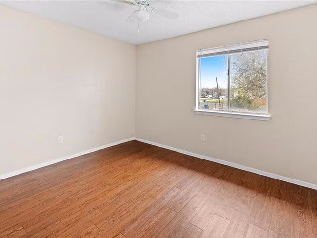 8412 Garcreek Cir Austin, TX 78724 photo 4