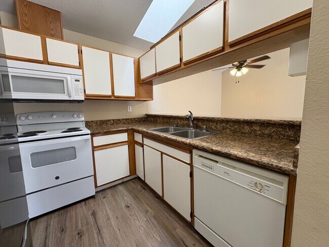 943 Villa Terrace, Brentwood, CA 94513 photo 4