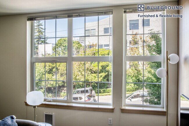 3920 Stone Way N Seattle, WA 98103 photo 3